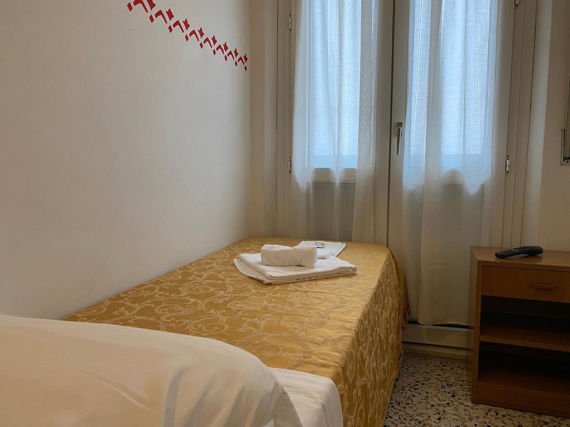 Hotel Nanni Garni Rimini Eksteriør bilde